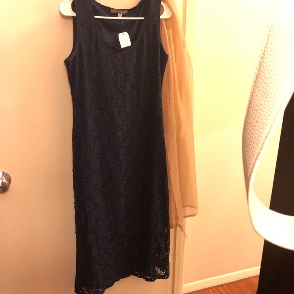 Dress - Picture 4 of 4